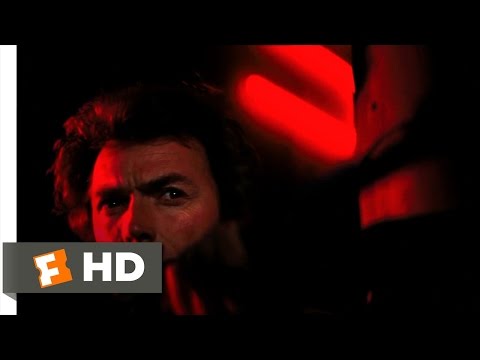 Dirty Harry (5/10) Movie CLIP - Rooftop Shootout (1971) HD