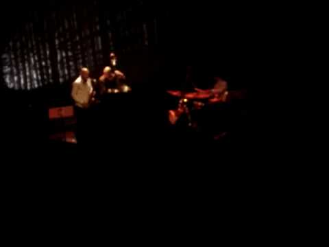 Joshua Redman Trio - Un peu fou