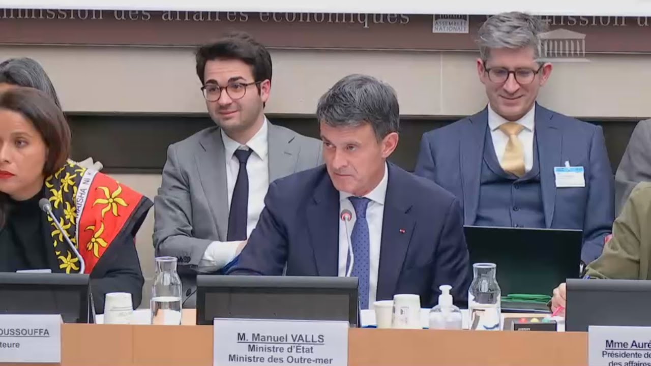 Valls prend un coup de pression et craque à l’assemblée  #Mayotte