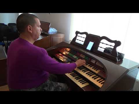 Capo Invitto Della Chiesa - L'organista Bujor Florin Lucian suona su WurliTzer 630T Organo