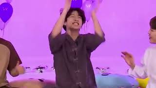 Download lagu BTS playing 'Kingdom of the Animal' game mp3