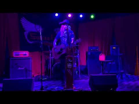 "Hey Complainer" live in Columbus, Ohio (opening for Spread Eagle) - CHARLIE BONNET III
