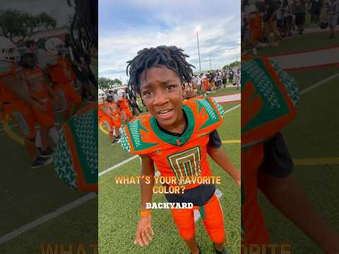 Hey #16👋 What’s your favorite color?👀 #blur #blurrr #mossed #headtop #football #footballshorts