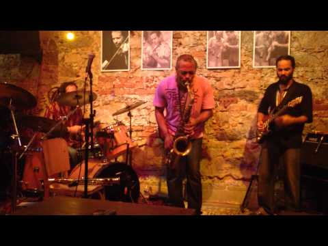 Glaucus Linx & Ancestrais Futuros - Shuffle Boil - Bar Semente - 6 Fev 2014