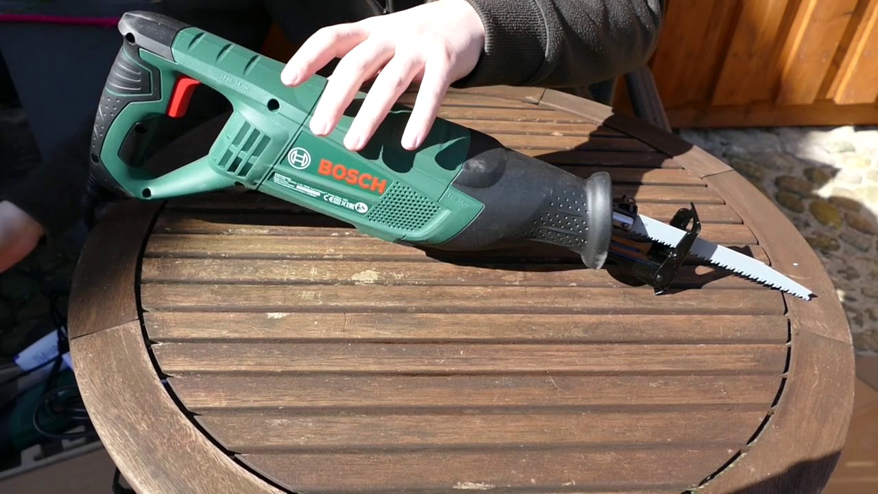 Ножовка Bosch PSA 900 E (0.603.3A6.000)  900Вт 0-2700ход/мин рабочий ход 28мм дер-205мм мет-20мм