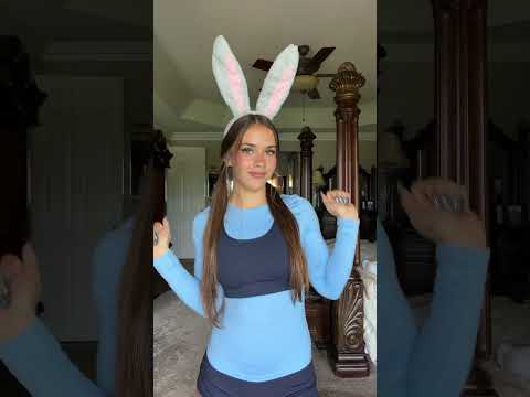 today we’re judy hopps!! 🥕 #halloweencostume #zootopia #series Judy Hopps Costume