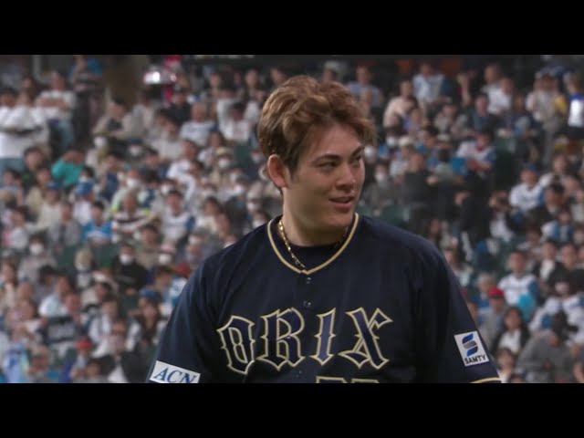【4回裏】ピンチを抑えて吠えた!! バファローズ・九里亜蓮 得点圏にランナーを背負うもレフトフライに打ち取る!! 2025年5月13日 北海道日本ハムファイターズ 対 オリックス・バファローズ