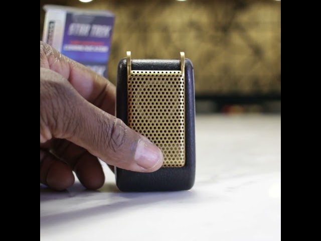 Vídeo relacionado con Star Trek Communicator: Light-and-Sound Communicator (RP Minis)