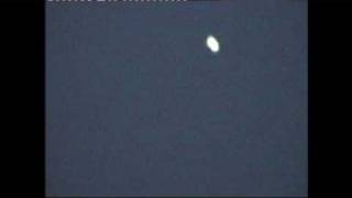 preview picture of video 'International Space Station over Kent 27th April 2011 9:53 pm'