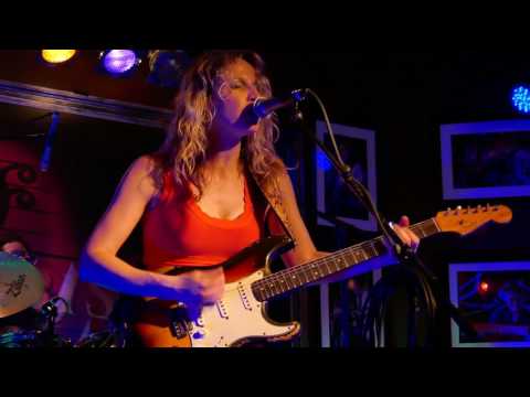 Ana Popovic 2017-01-27 Boca Raton - The Funky Biscuit -  How'd You Learn To Shake It Like That
