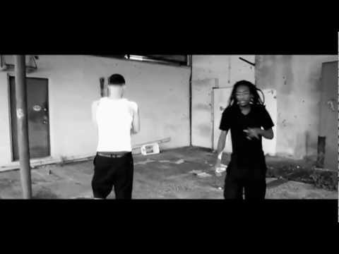 In My Belly-Young Slay feat. Jonny Lyrks