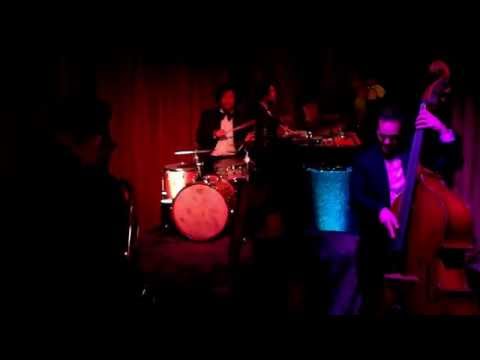 download lagu mp3 mp4 Natalie Dee, download lagu Natalie Dee gratis, unduh video klip Natalie Dee