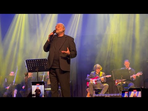 🎼Amedeo Minghi in Concerto al Teatro Volkshaus di Zurigo 05.04.2025♥️🥰