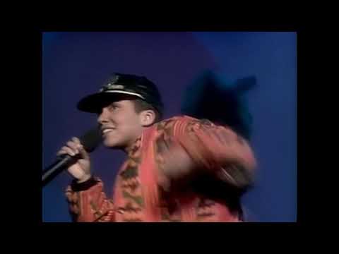Technotronic & Ya Kid K "Pump Up The Jam" live! It's Showtime at the Apollo! 1990
