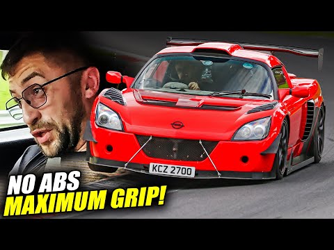 ALL THE AERO & DOWNFORCE! 🤯Opel Speedster / Vauxhall VX220 // Nürburgring
