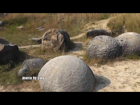 Muzeul Trovantilor din Costesti [HD] Trovants - Romania, living rocks