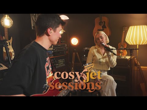 Amy Winehouse - Valerie (cover by Ruby Grace) | Cosy Jet Sessions