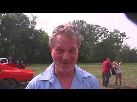 Bo Duke jumps the General Lee at Bo's Extravaganza with Interviews