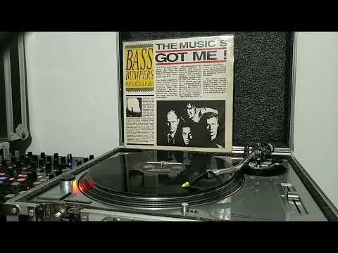 BASS BUMPERS Feat. E.MELLO & FELICIA (The Music's Got Me !) [1992]