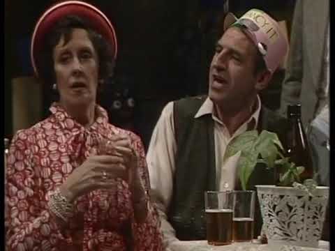Rigsby Gatecrashes a party - Rising Damp (1977)