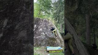 Video thumbnail of Problem E (Boulder 2, La Plana), 5b. Val Daone