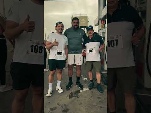Estou aqui na concentração faço parte dessa grande corrida sair desse posto aqui de combustível.