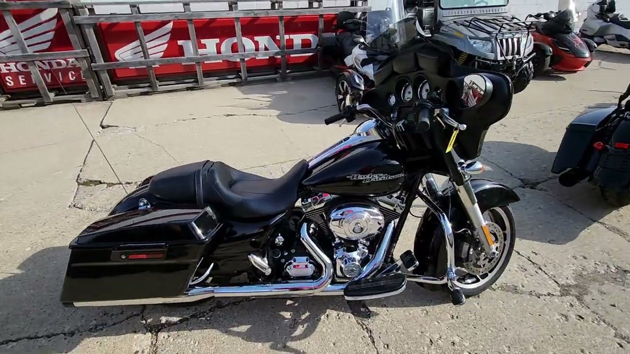 2013 Harley-Davidson® Street Glide Motorcycle