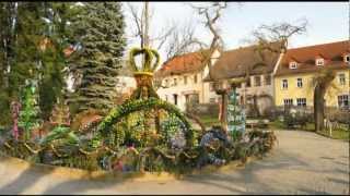 preview picture of video 'Die Stadt im Elstertal - Berga 2012 Osterbrunnen.wmv'