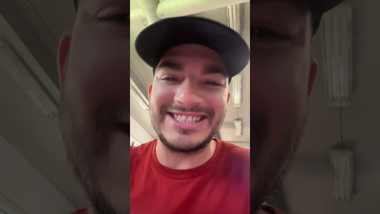 Must-Try Burgers at MeMe's Cafe 🤯🔥 Discover the Best Food Spot! #Burgers #FoodiesUnite