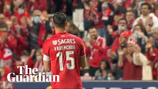 Download lagu Ukrainian football player emotional on pitch after support from fans mp3