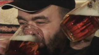 Videoklip: Alkehol - Vožeru se s textom piesne Videoklip Alkehol - Vožeru se s textom piesne