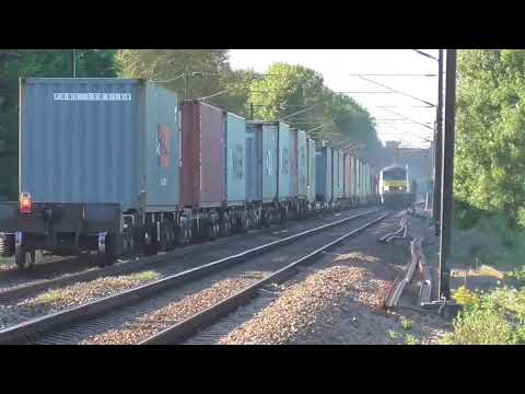 FL 66954 crosses over with 90014 & 82114 at Gipsy Lane, GEML: 22/09/2017