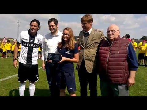 Fontanellatese-Parma, ingresso squadre in campo, premiata Stella Botti