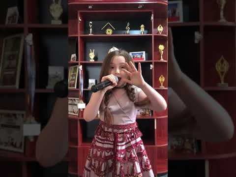 FINAL Radiant Ray of Music 2020, Apian Amira - "Fă Costică lampa mare"