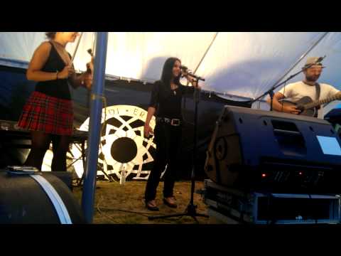 DELVA - The Welcome & Schwarz und Weiss (Live auf dem FFT 2013)