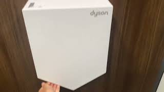 Dyson airblade V AB12s at Bristol airport departures 🚹