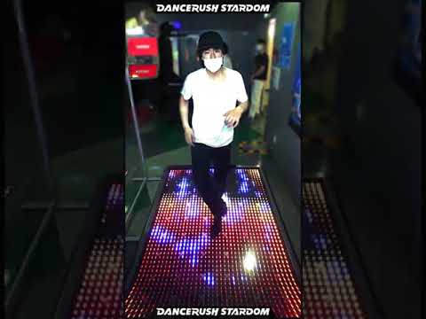 「Crazy Shuffle / Yooh」