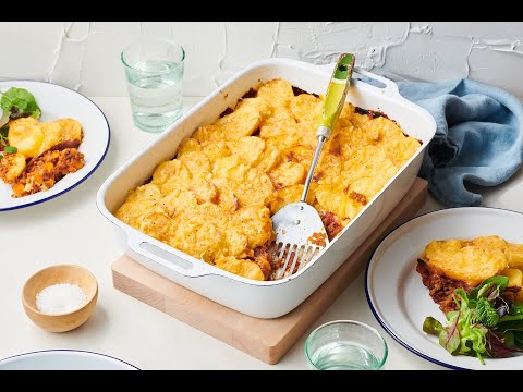 Beef mince cottage pie with scalloped potatoes recipe