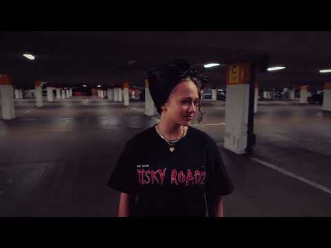 Bella Barbe - Ten Toes Down (Official Visualizer)