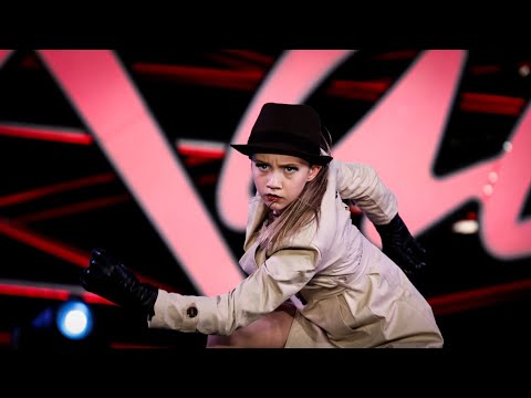 Izzy Howard - 9 Crimes