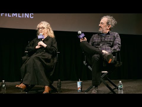Thumbnail of the video: Carol Kane, Nathan Silver, Robert Smigel, and Cindy Silver on Between the Temples