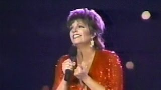Liza Belts Out the Ultimate Performance of &#39;New York, New York&#39; [REMASTERED 2013]