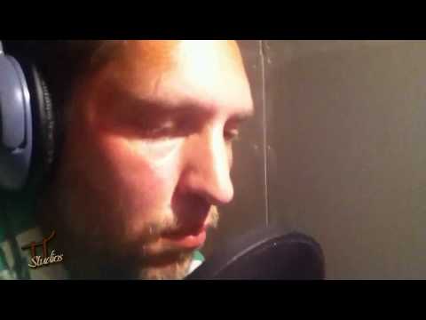 Danny Dangerously - Heroes (David Bowie) Live @ TrueTone