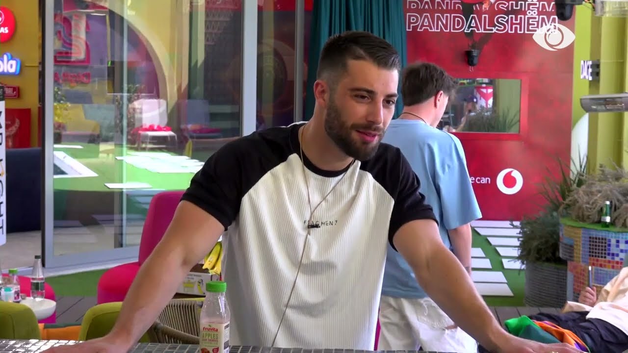 Ti je i pafè/ Debat mes Eglës dhe Meritonit: Je i pafytyrë