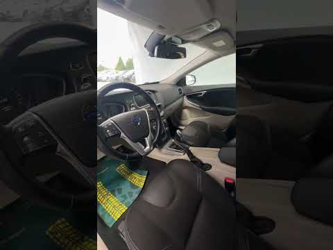 фото volvo v40 ii 0