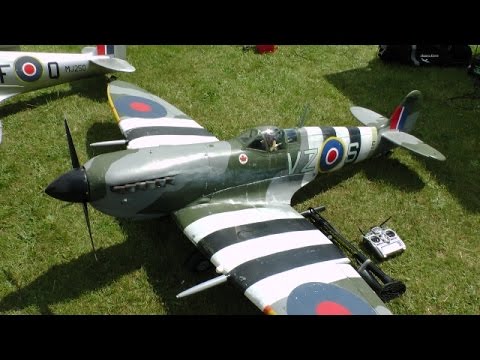 1/4 SCALE RC SUPER MARINE SPITFIRE "LEGENDS FIGHTER GROUP" MIKE BOOTH WILLIS WARBIRDS - 2015