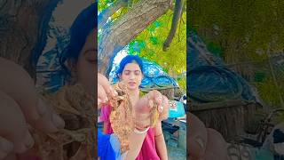 Download lagu Big or Small challenge, Giant pretzel or pink gummy ice cream? 😂😭🤣👻#funny #shorts mp3