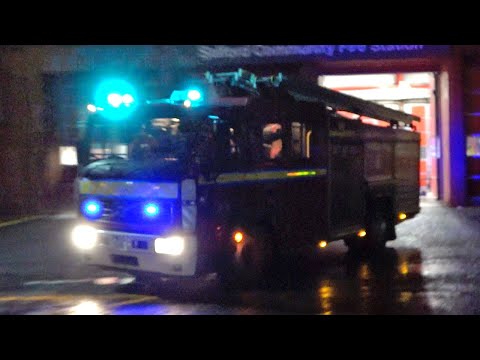 Salford Reserve Second Pump Turnout - Greater Manchester Fire And Rescue Service