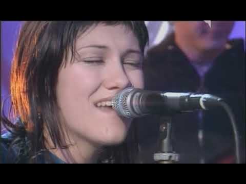 Elisa Tutto nero @ Qualcuno mi può giudicare 1998