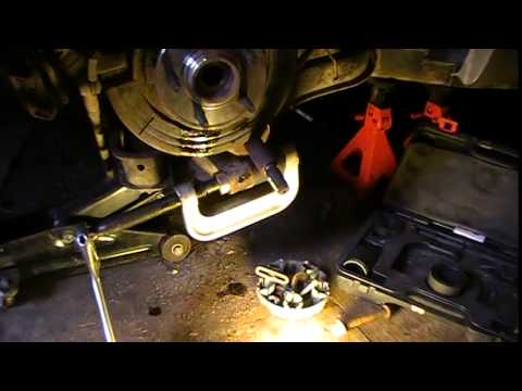2002 explorer Right rear lower ball joint fix. I hope you have some patient!